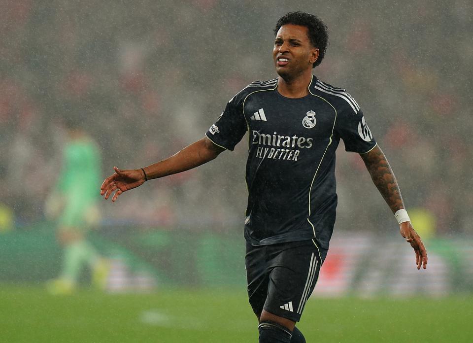 开云平台-皇马再遭暴击！6000万红星辱骂主裁被官宣禁赛2场 无缘欧冠附加赛